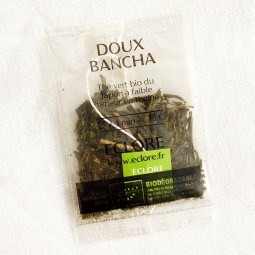 Sachet de thé vert Bancha bio du Japon sous enveloppe compostable, sans plastique ni métal, certifiée OK Compost Home