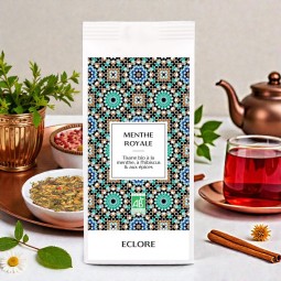 Tisane bio à la menthe, hibiscus, fleurs et épices, inspirée par la tradition marocaine du thé royal